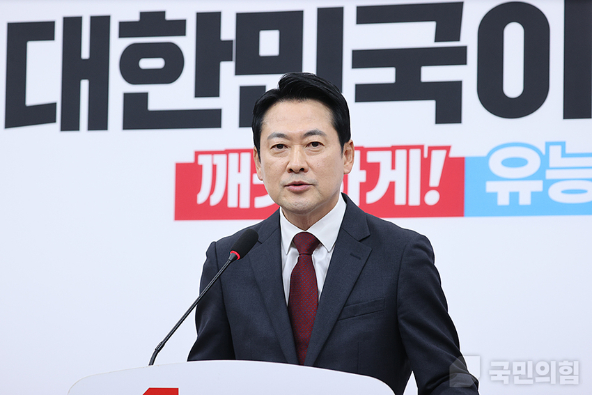 장동혁 대표, 지선보다 방미가 중요한 것 아니라, 지선 위해 방미했다, 미국 공화당 핵심 인사 핫라인 구축, 흔들리는 한미 동맹 신뢰 토대 만듬,. 백악관, 국무부 차관보 등 통상 협상 산적한 경제 현안 소통 창구 열었다. 이재명 정부 외교에 있어 계속 문제 야기, 정동영 장관 일으킨 문제도 미국 걱정하는 소리 나왔다.